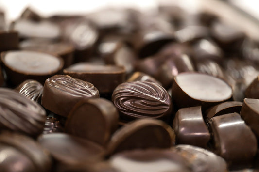 ¿El chocolate estriñe o es laxante? - Bombonería Pons