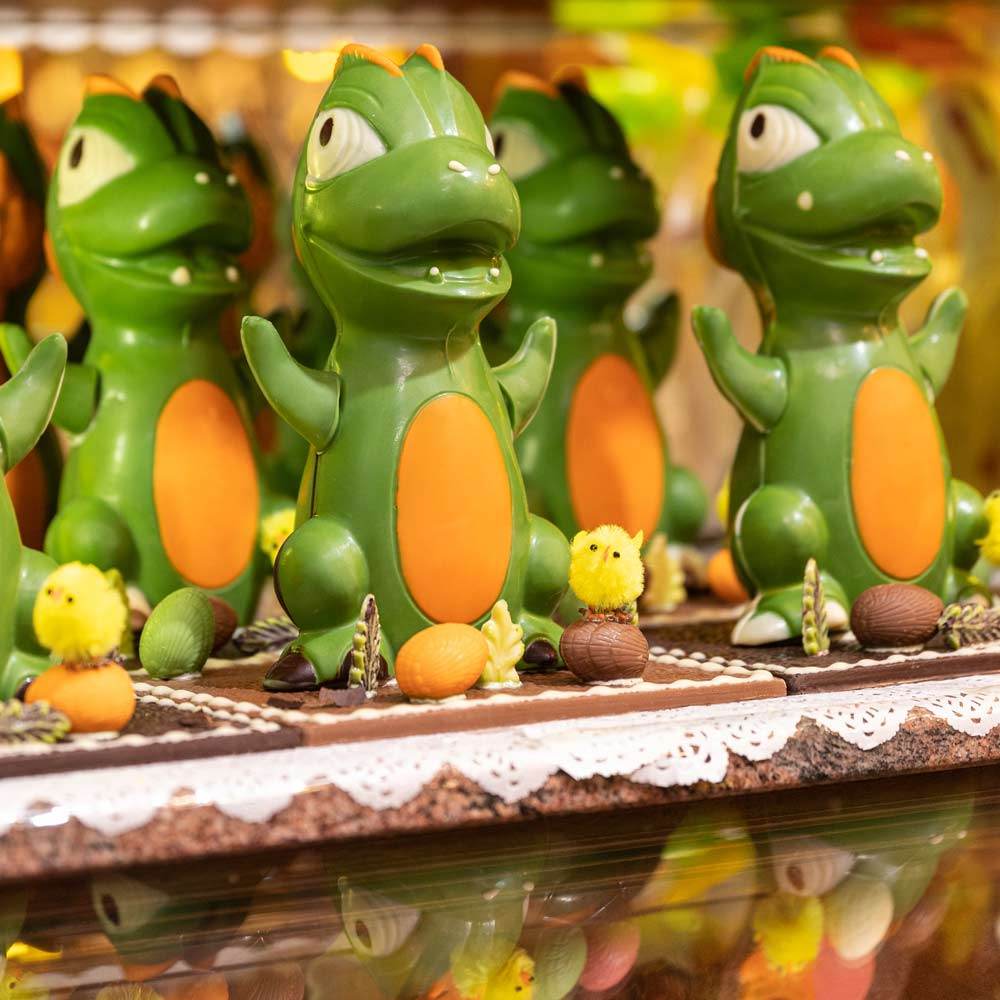 Mona de Pascua Dinosaurio Bebé - Bombonería Pons
