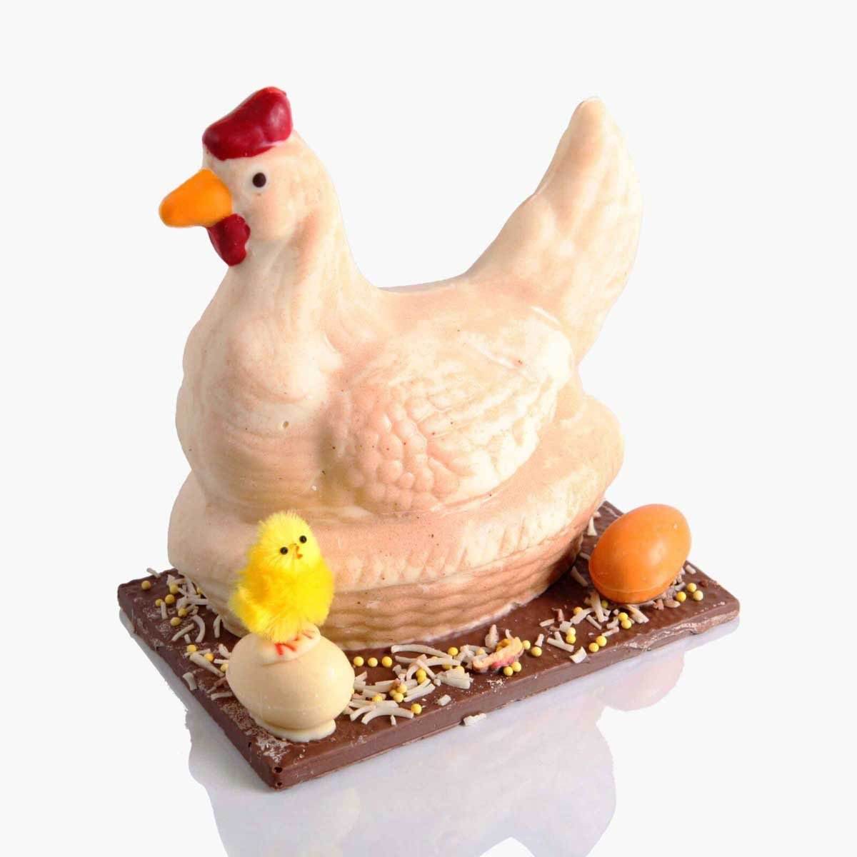 Mona de Pascua Gallina Canasto Blanco - Bombonería Pons