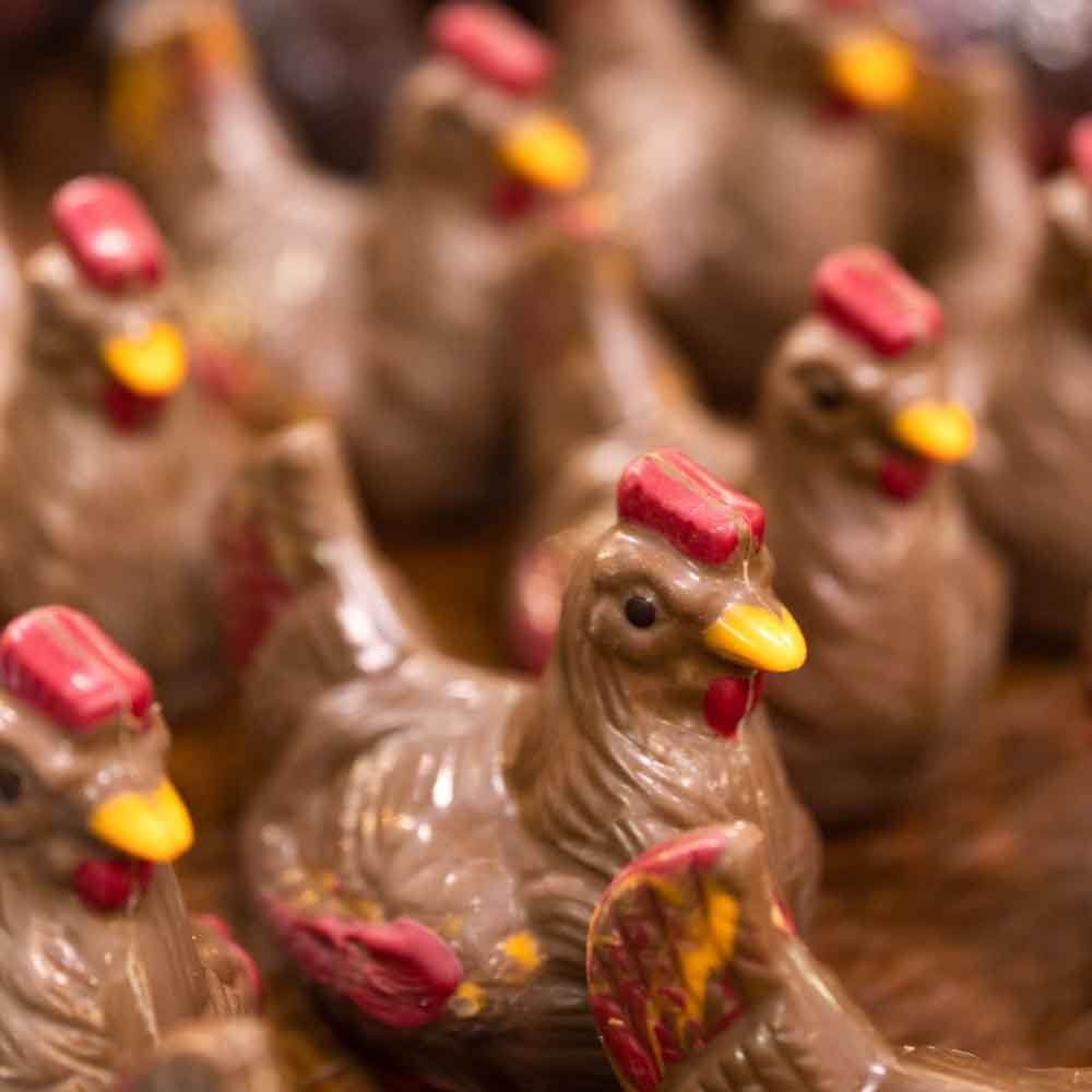 Mona de Pascua Gallina Mini Leche - Bombonería Pons