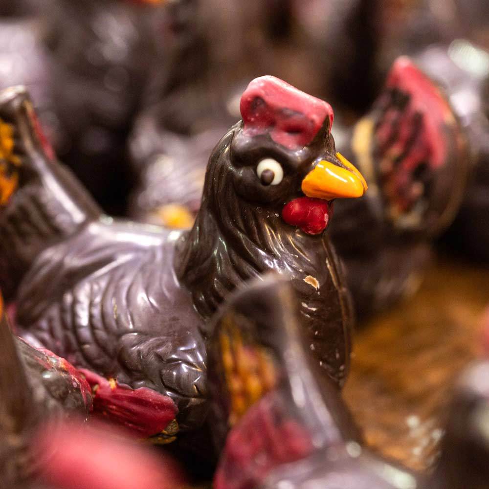 Mona de Pascua Gallina Mini Negra - Bombonería Pons