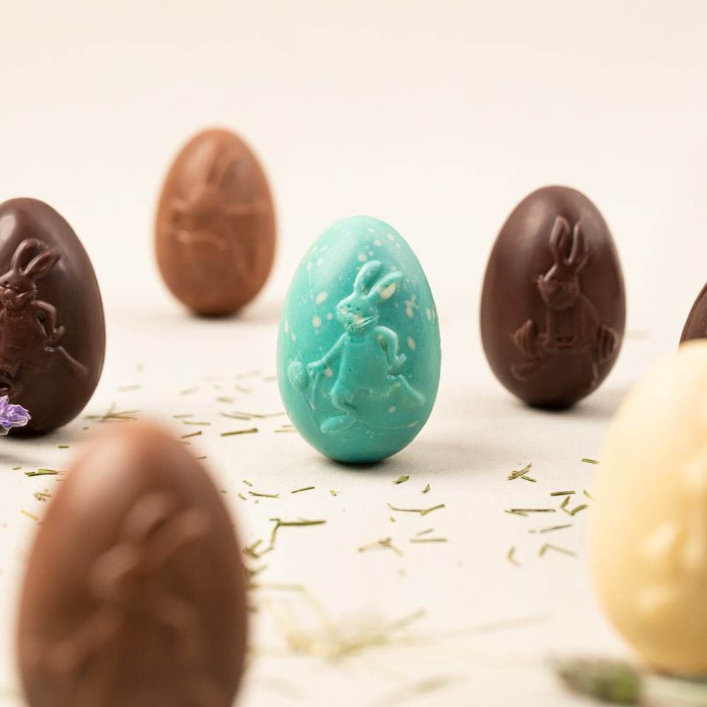 Huevo de Pascua Conejo pintado - Caja individual - 20g - Bombonería Pons