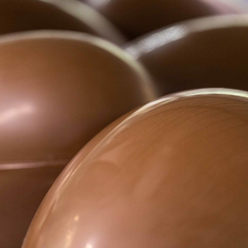 Huevo de Pascua Liso Leche - 910g - nº3 - Bombonería Pons