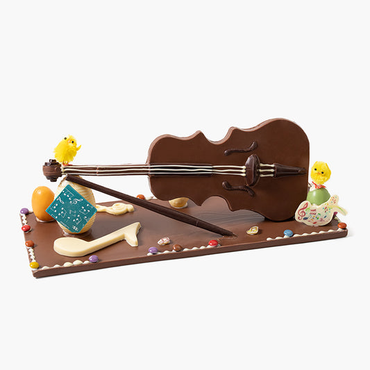 Mona de pascua violín de chocolate