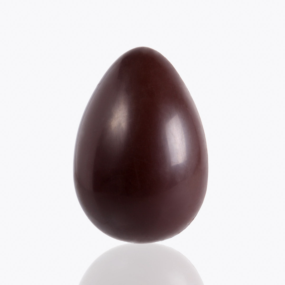 Huevo de pascua de chocolate sin azúcar