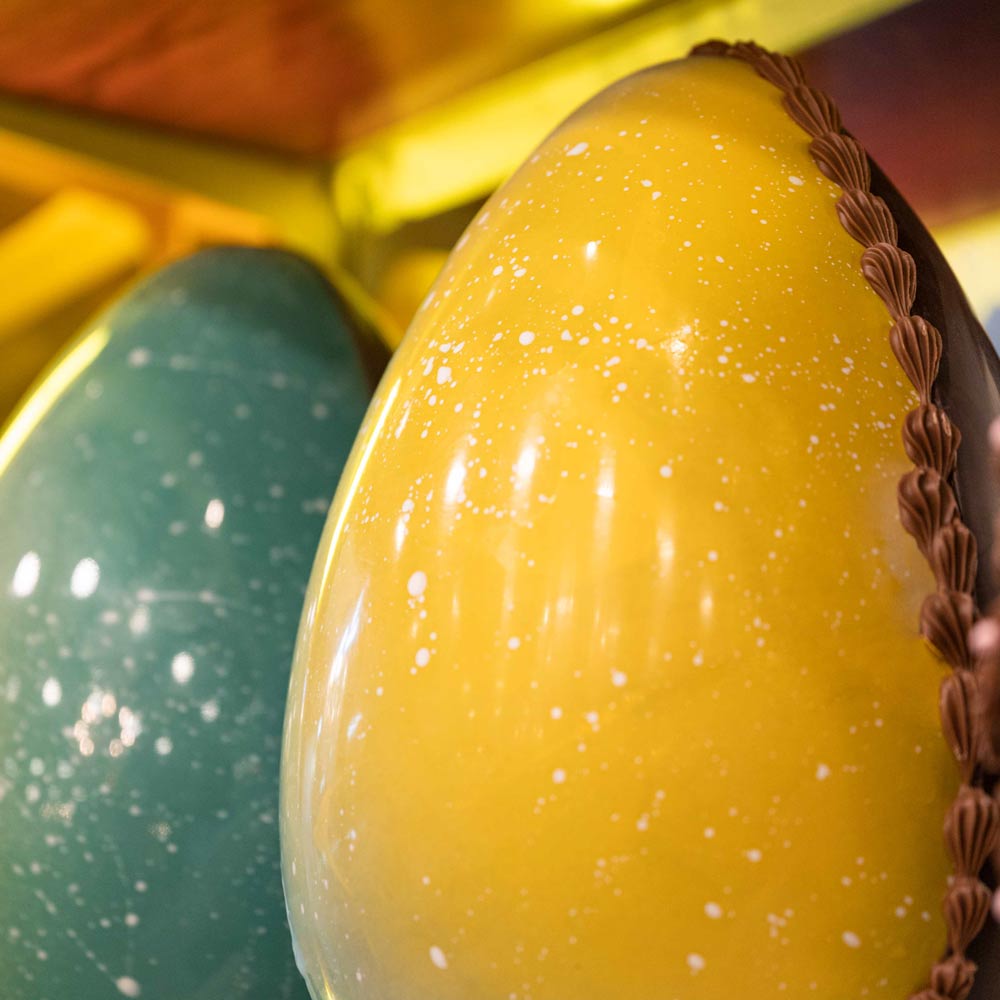 Huevo Decorado Negro - Nº4 - Bombonería Pons - Huevos decorados